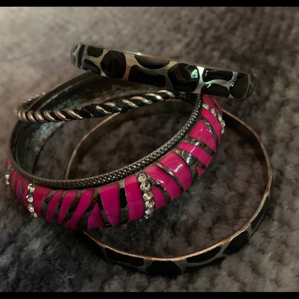 Bundle of 5 Buckle bracelets